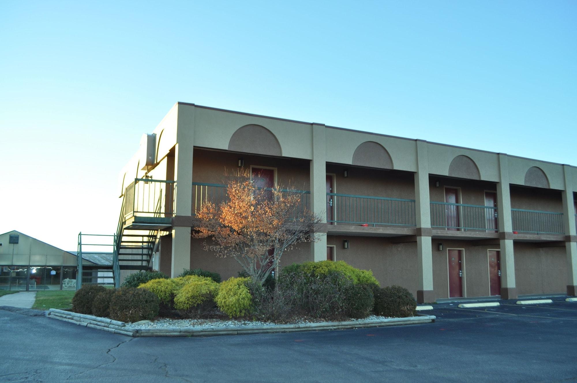 Vista Exterior Best Way Inn Madison
