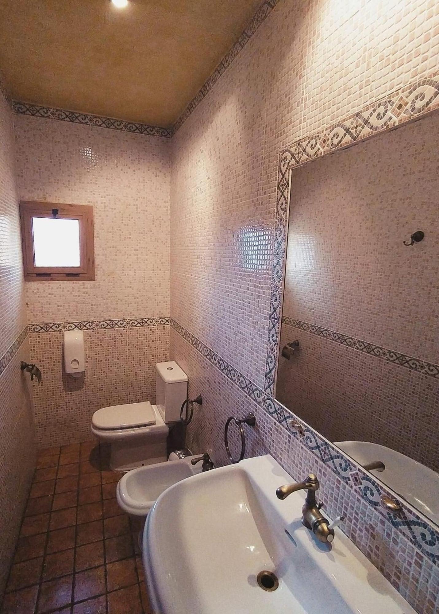 Equipamiento de Habitación Hostal Avenida Andalucía