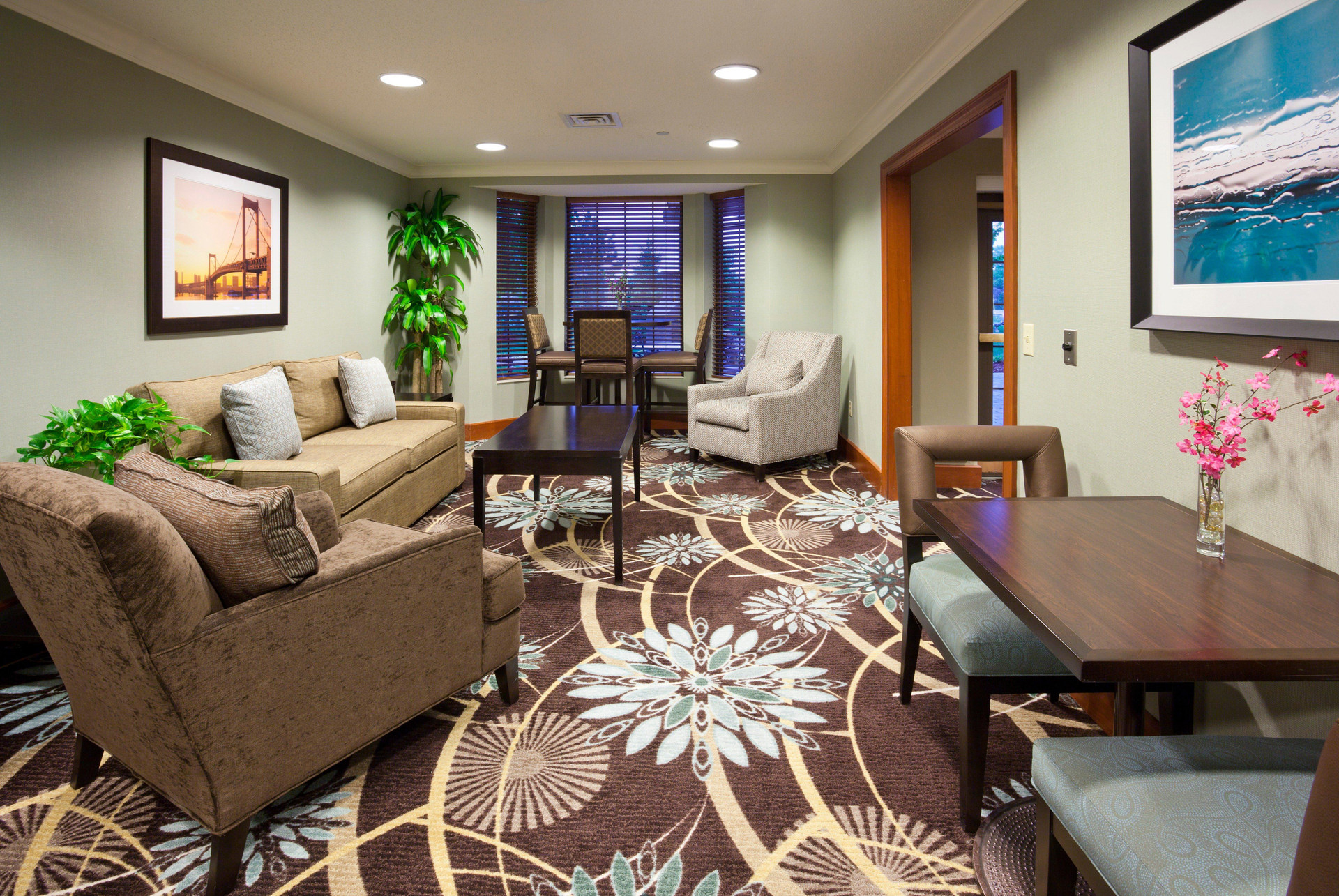 Vista Lobby Staybridge Suites Minneapolis-Bloomington by IHG