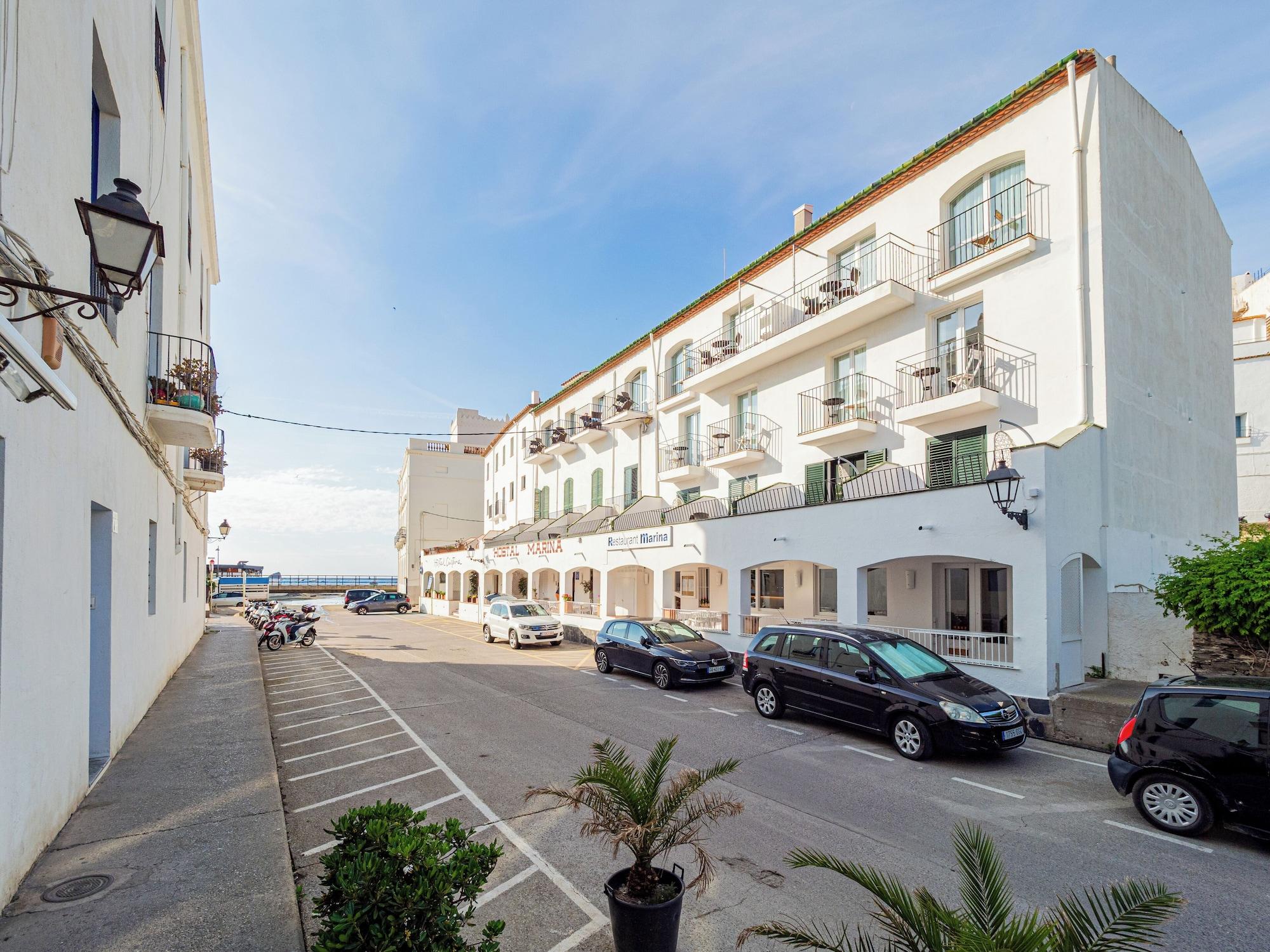 Vista Exterior Hostal Marina Cadaqués