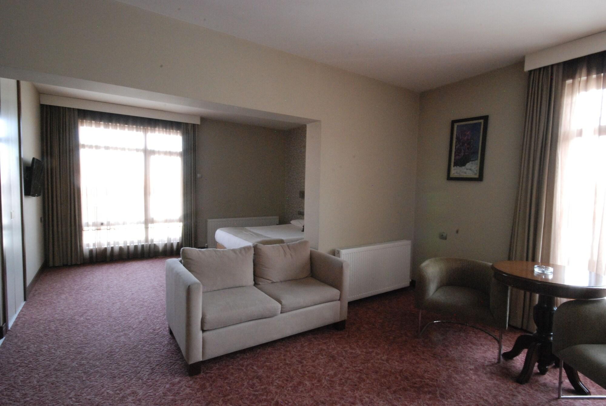 Comodidades del Alojamiento Hitit Otel