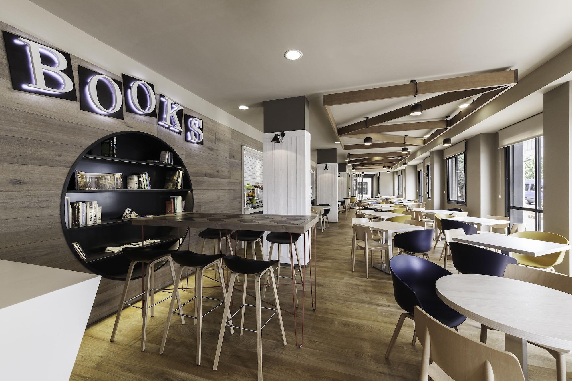 Bar/Salón Compostela Suites Apartments