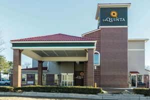 Alojamiento - La Quinta Inn & Suites Kansas City Airport