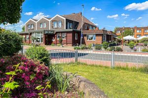 Alojamiento - Vier Linden Kiek In Hotel