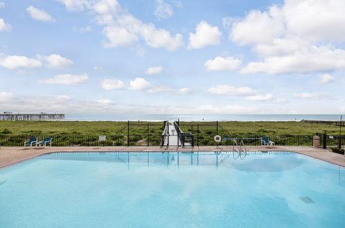 Vista Piscina Amelia South D6 by RedAwning