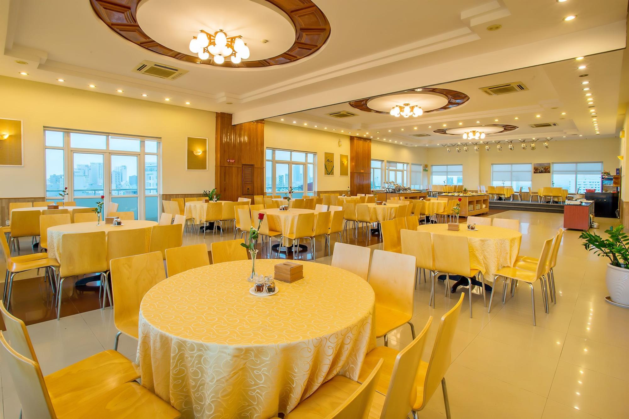 Restaurant Golden Sea Hotel