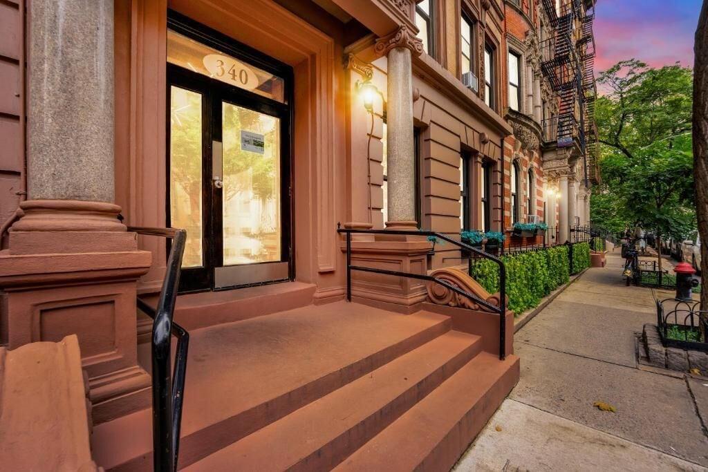Vista Exterior NYC Apartment 340-C