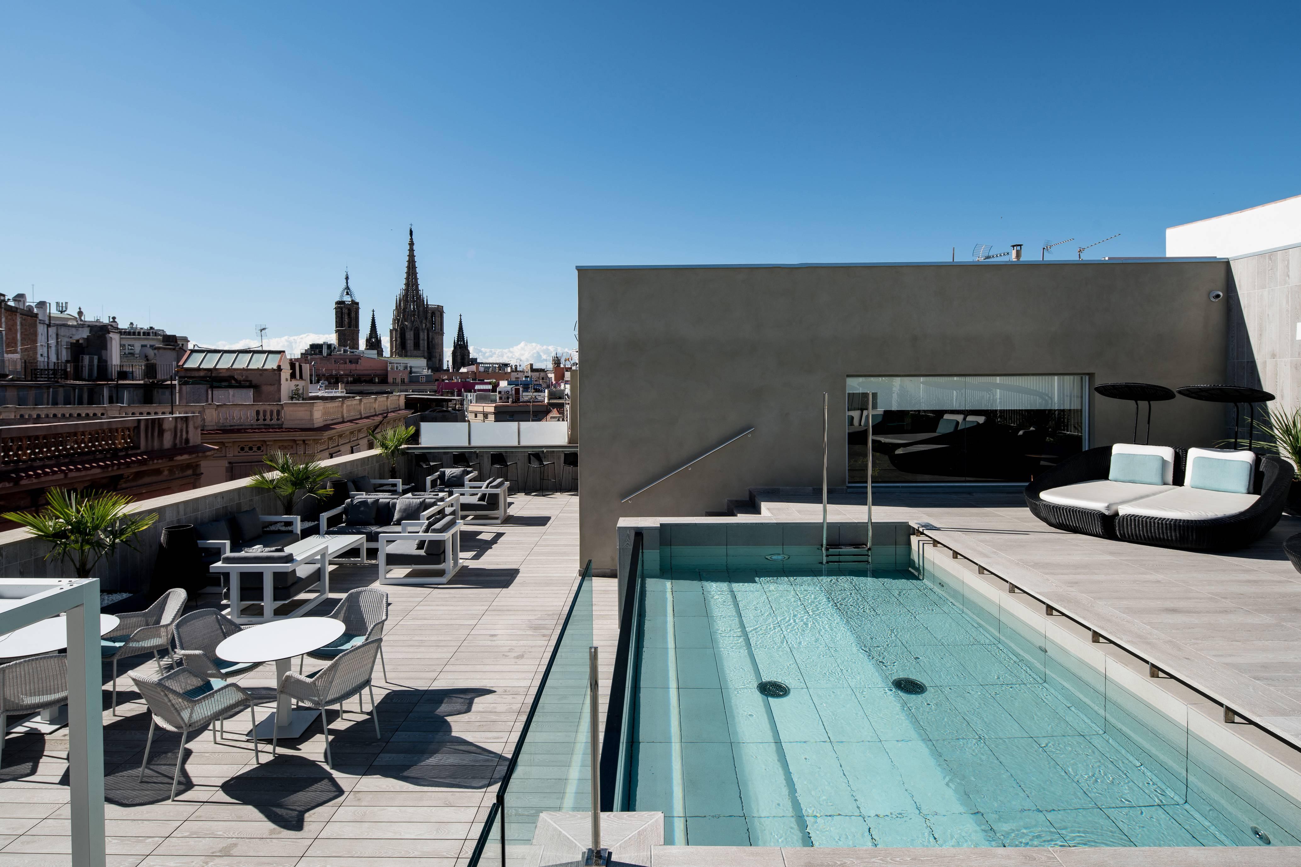 Vista Piscina Catalonia Magdalenes