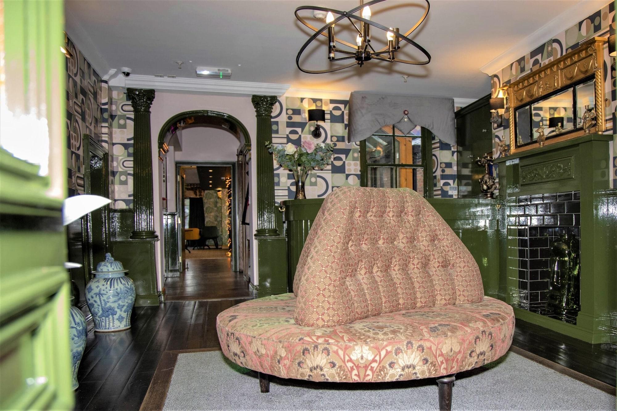 Vista Lobby OYO The Townhouse