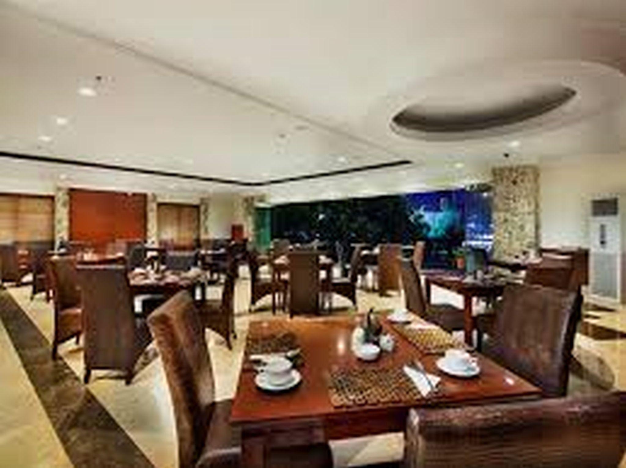 Restaurant Arion Suites Hotel Bandung