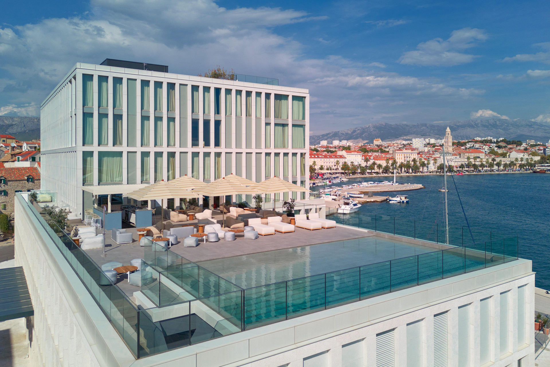 Vista Exterior Hotel Ambasador
