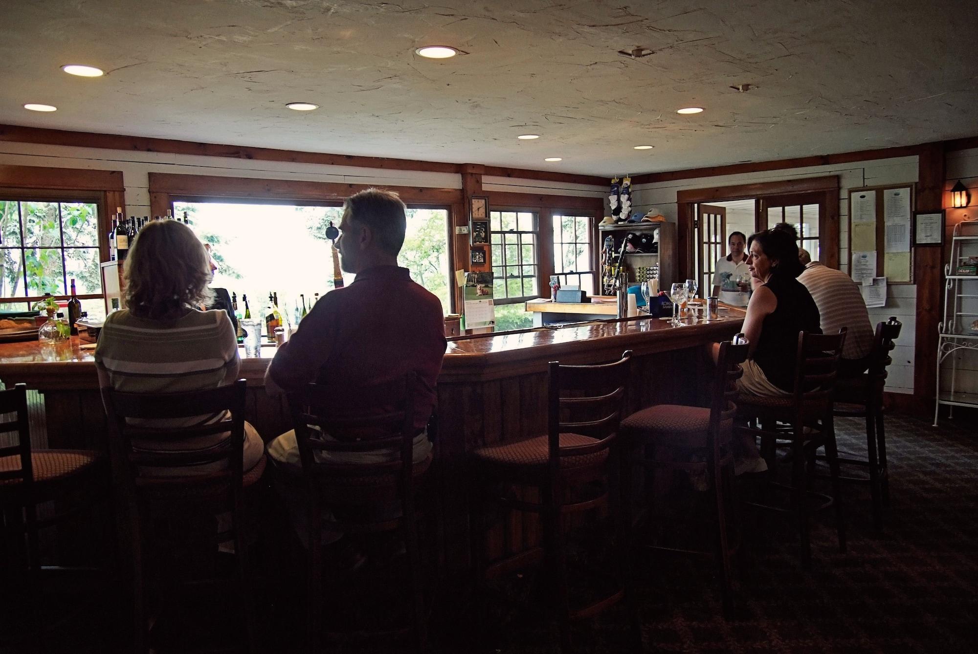 Bar/Salón Top of the World Resort