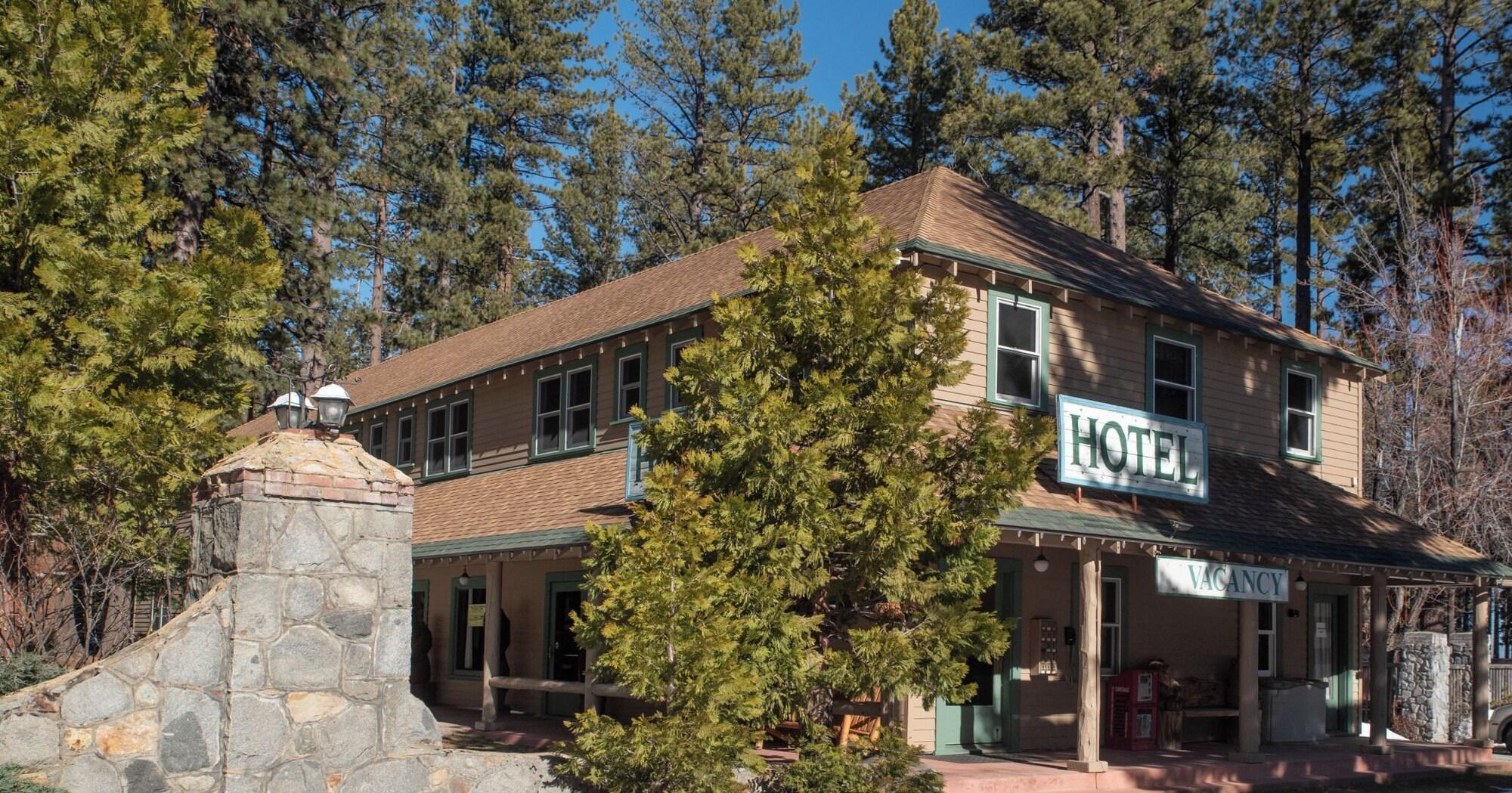 Vista Exterior Camp Richardson Historic Resort