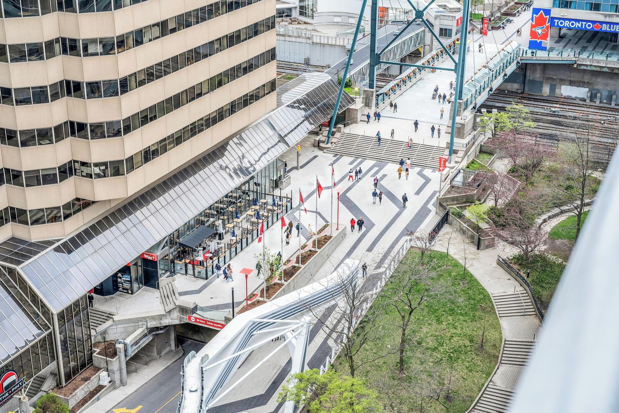 Vista Exterior Graydon Front Street