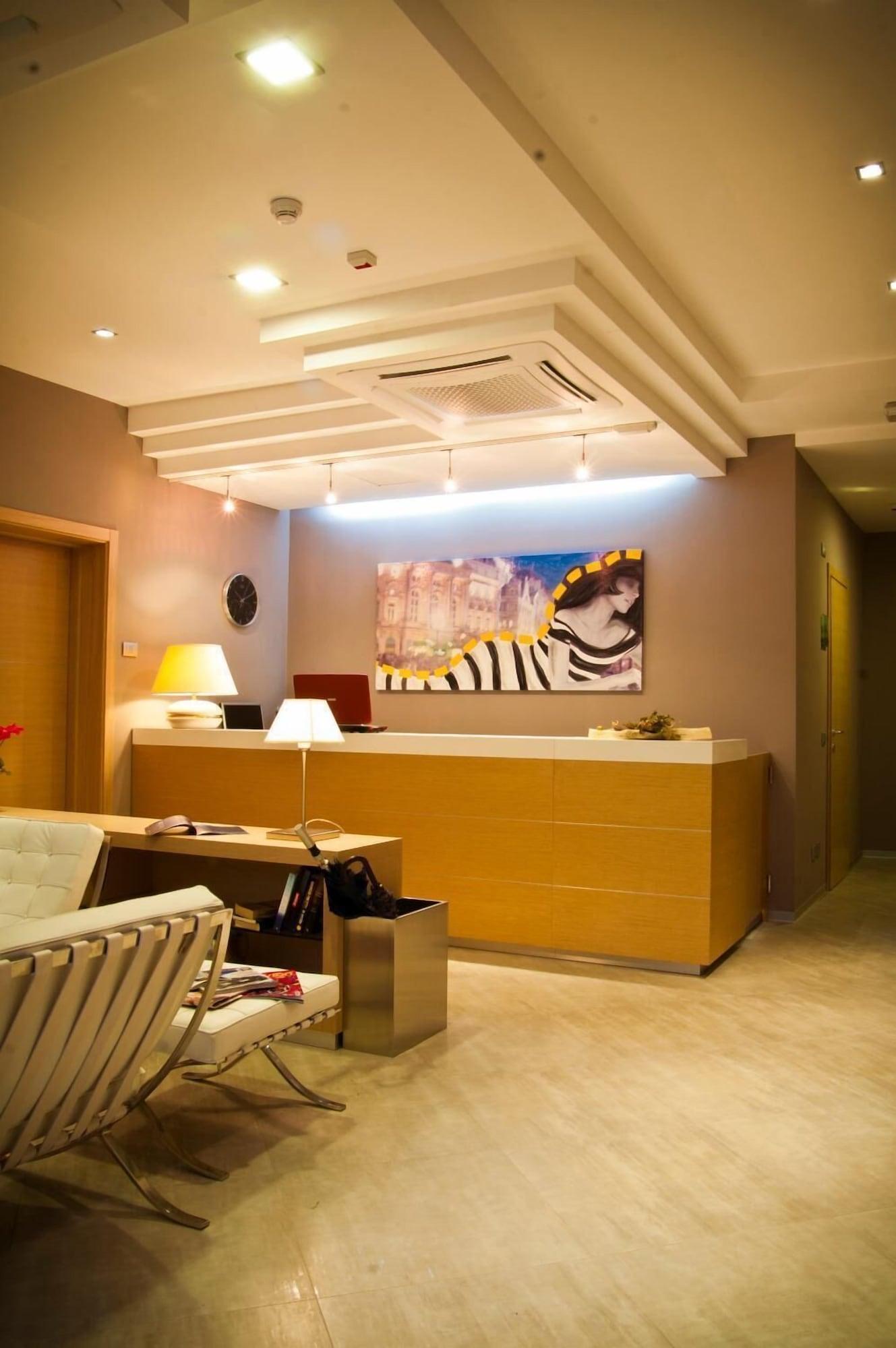 Vista Lobby Hotel Main Street