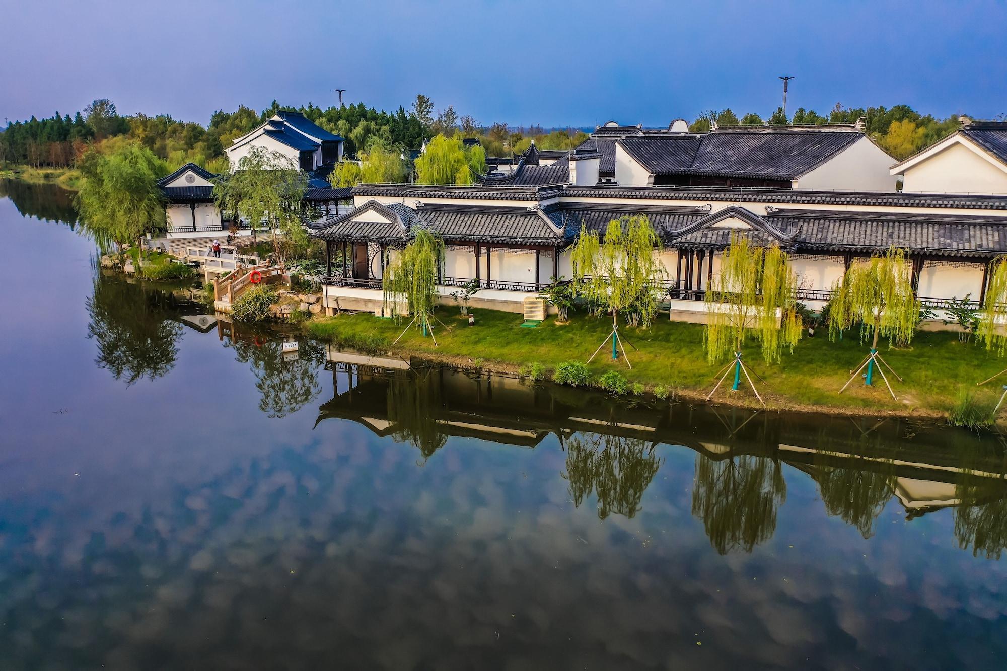 Vista Exterior Yihe lake shore Hotspring