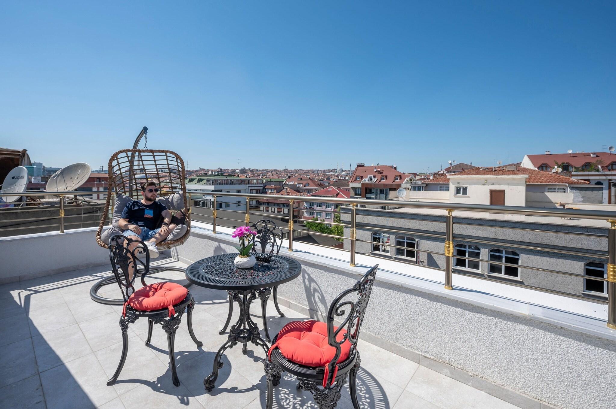 Varios Grand Palace Hotel