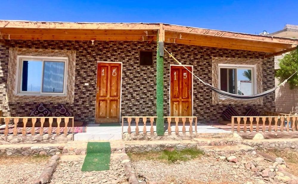 Varios Blue Beach Camp