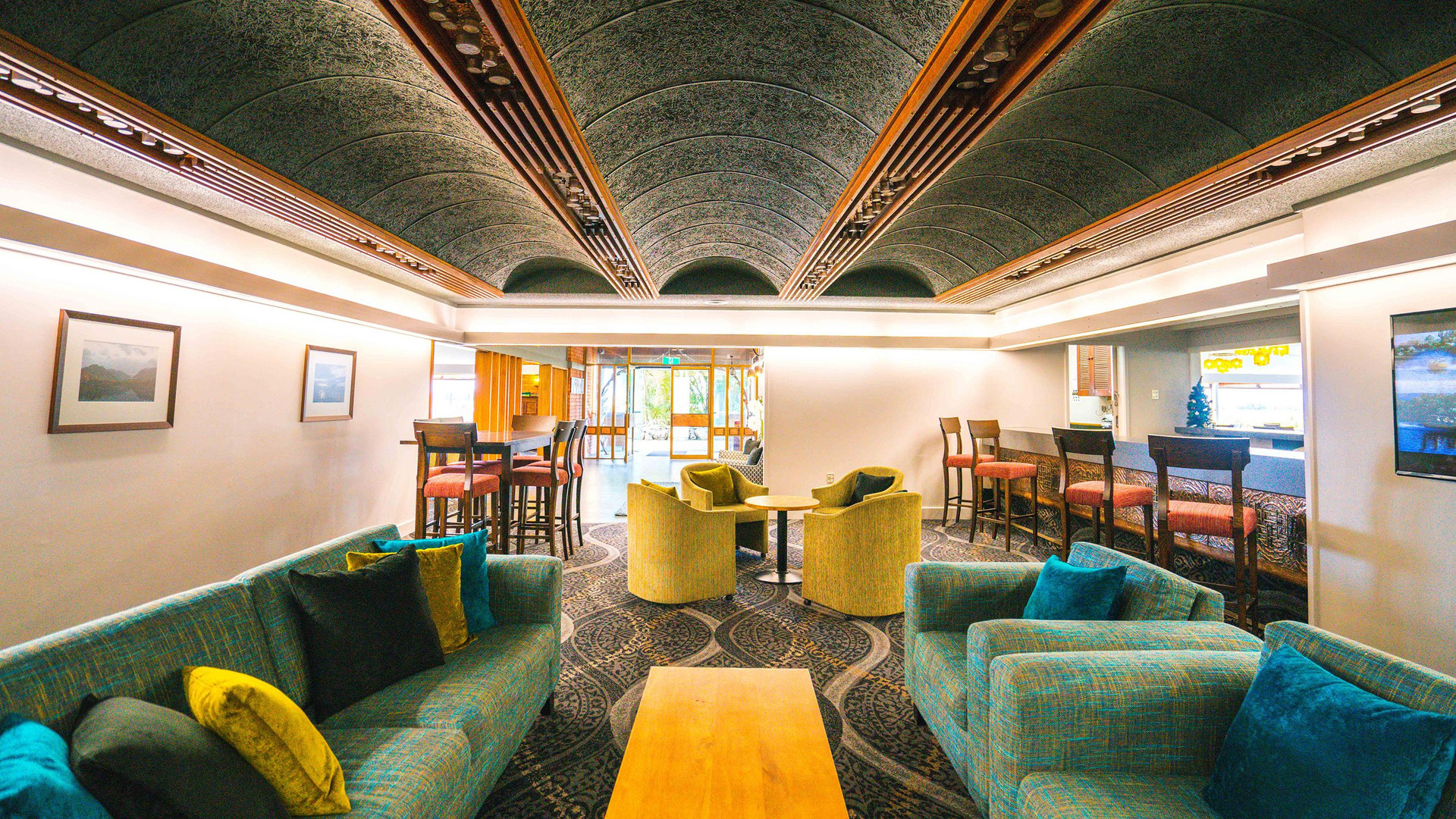 Vista Lobby Heartland Hotel Haast