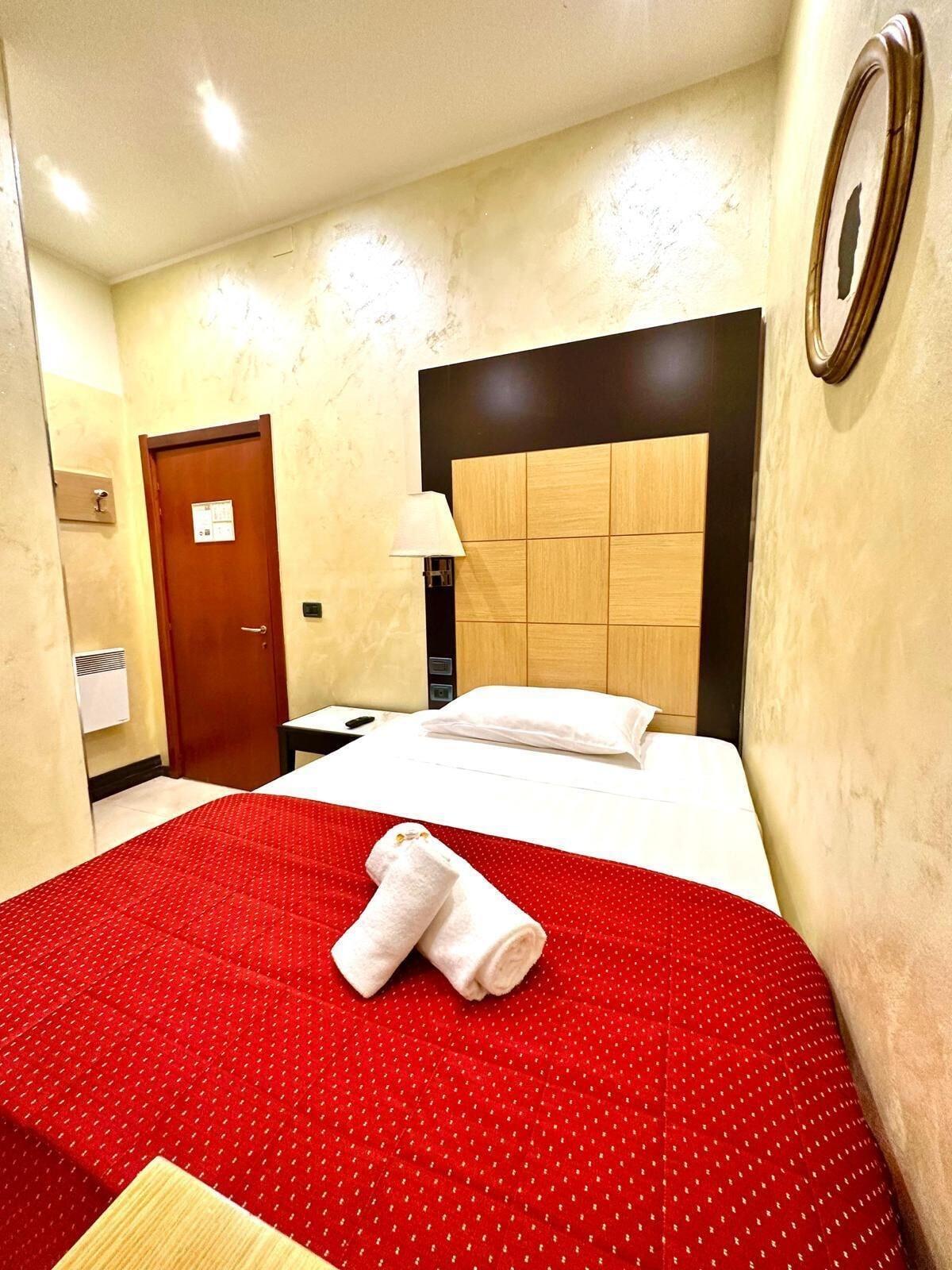 Varios Hotel Fiorella Milano