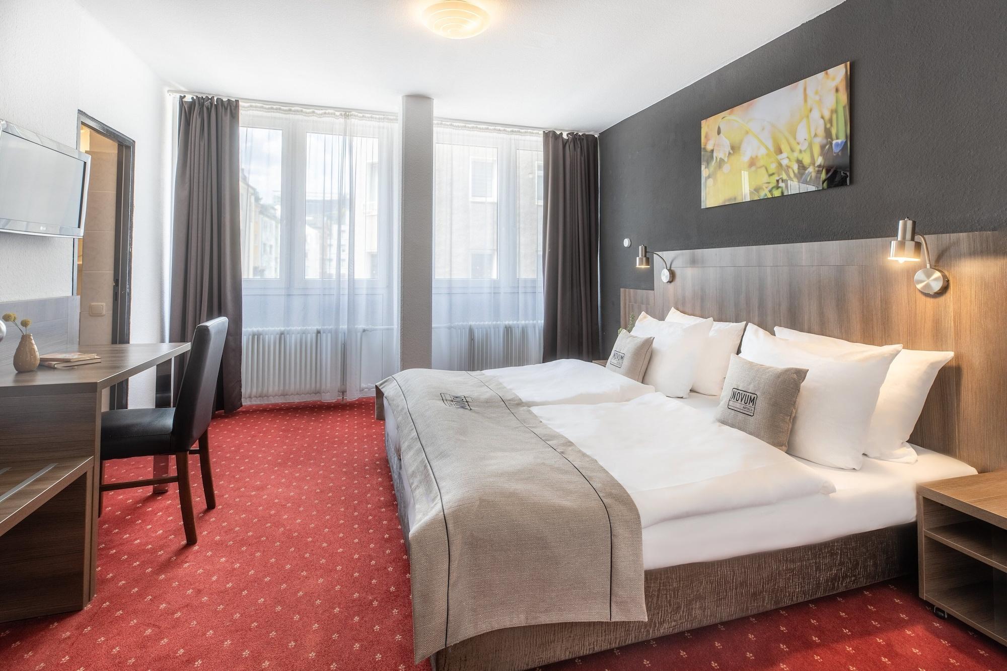 Varios Hotel Leonet