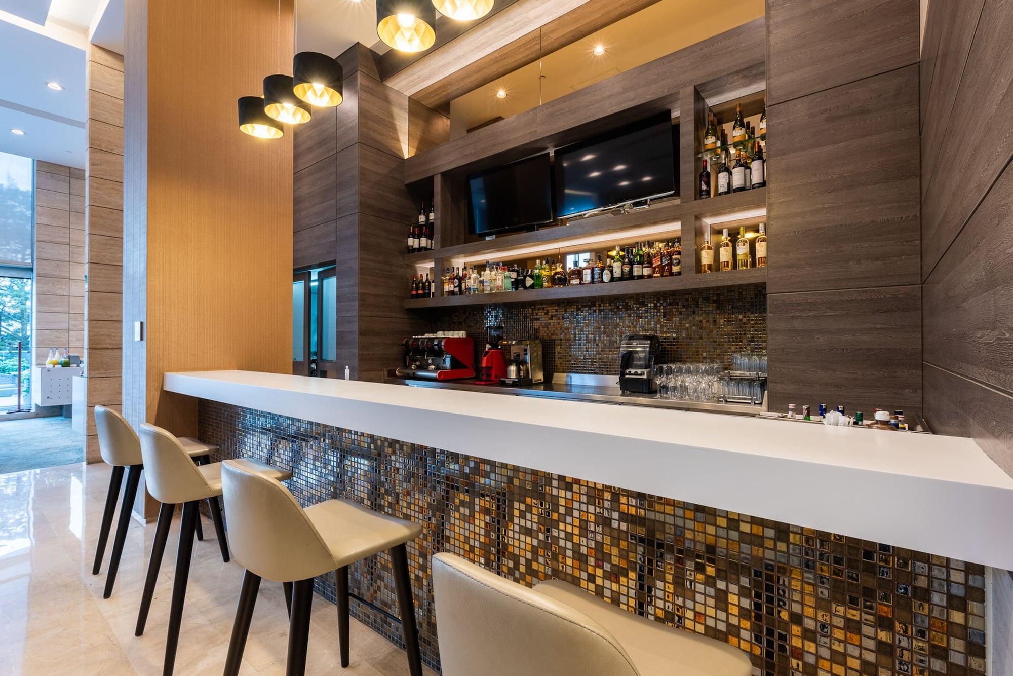 Bar/Salón Estelar La Torre Suites