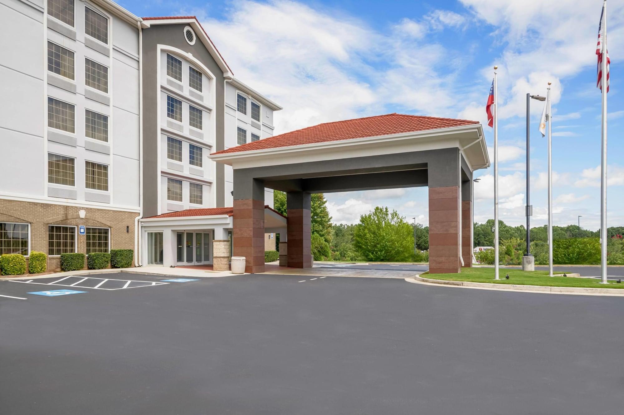 Vista Exterior La Quinta Inn & Suites by Wyndham Atlanta Douglasville