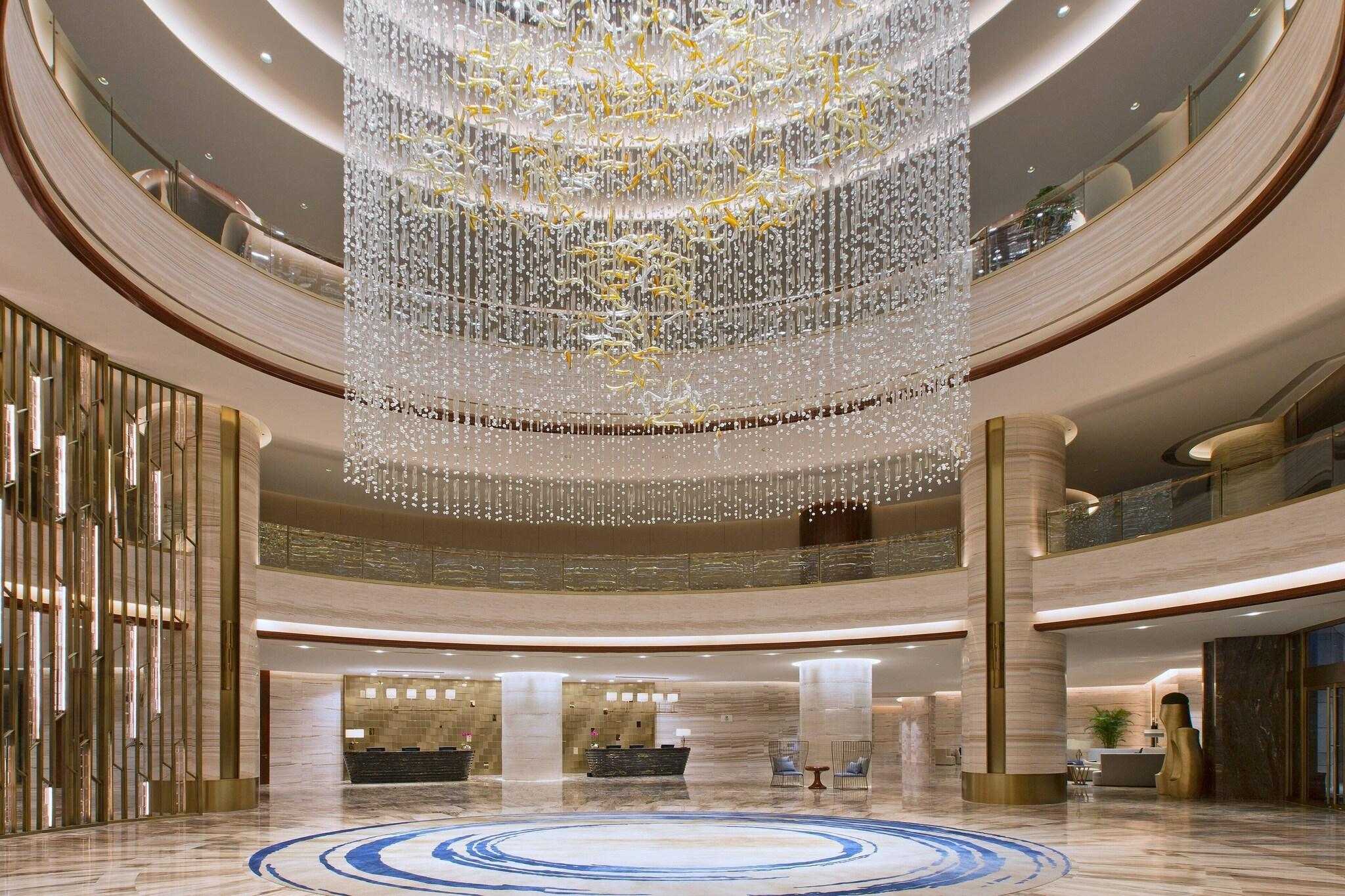 Vista Lobby Sheraton Zhanjiang Hotel