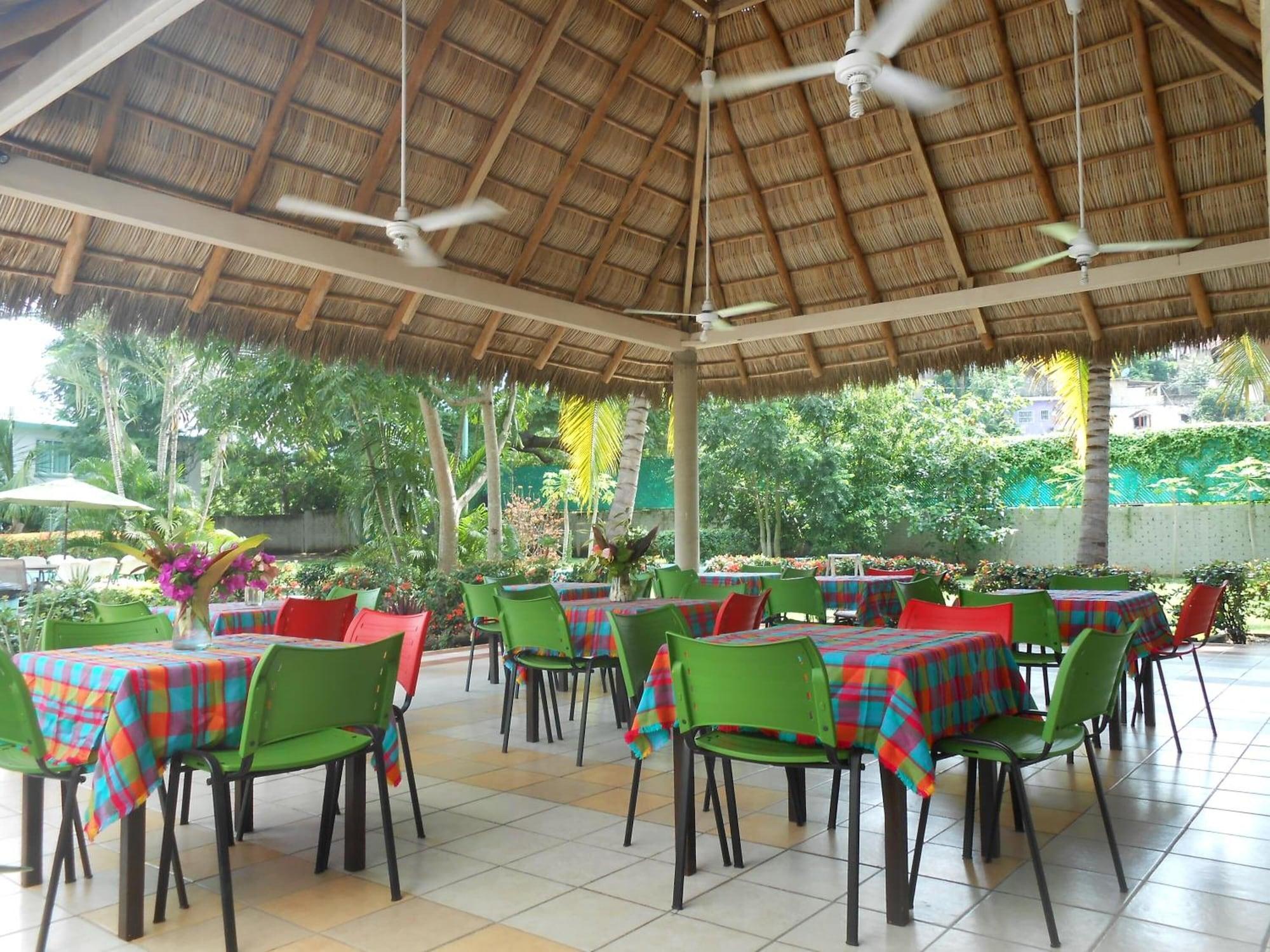 Restaurant Hotel Parotas Manzanillo