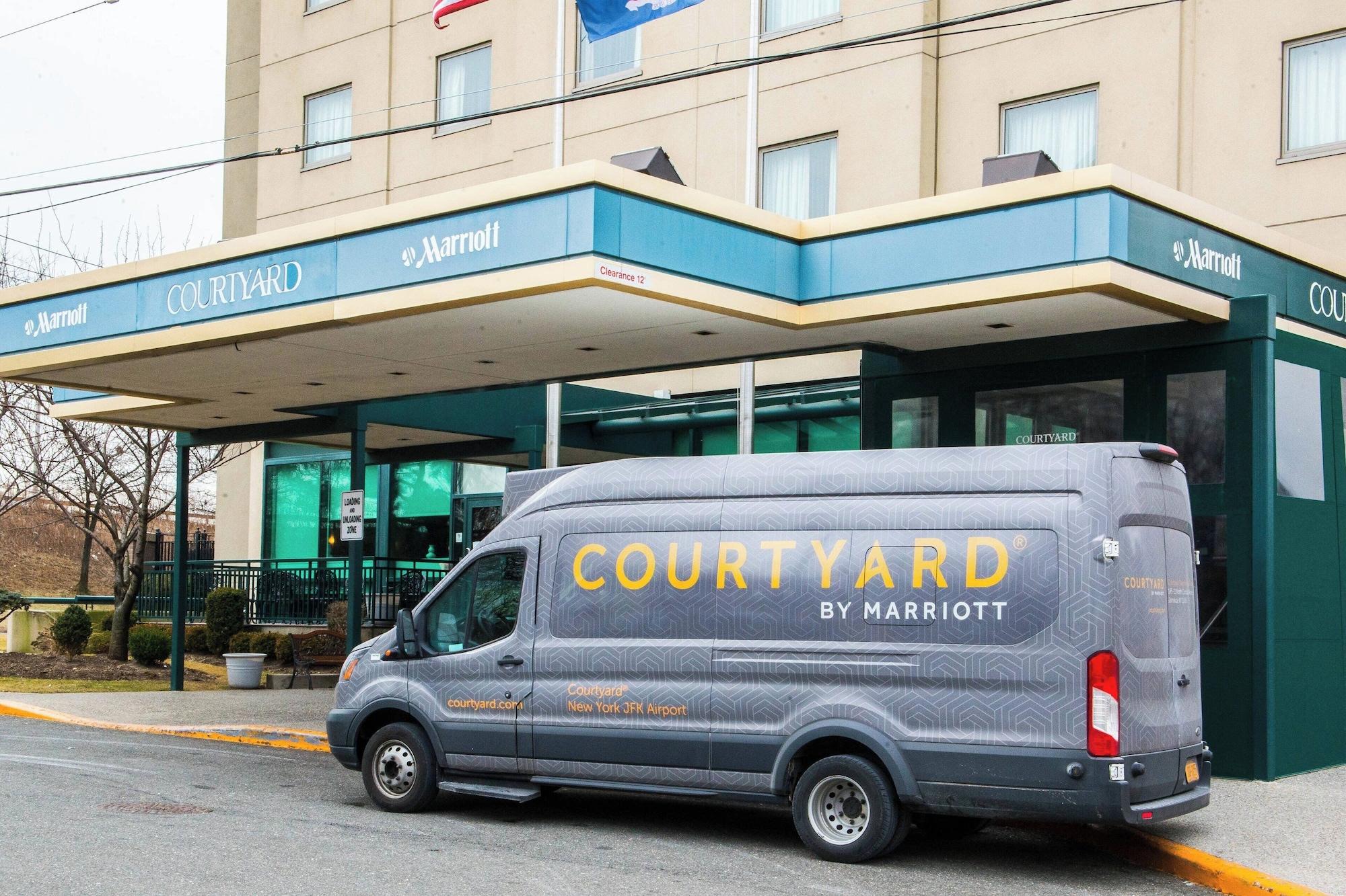 Vista Exterior Courtyard by Marriott New York JFK Airport