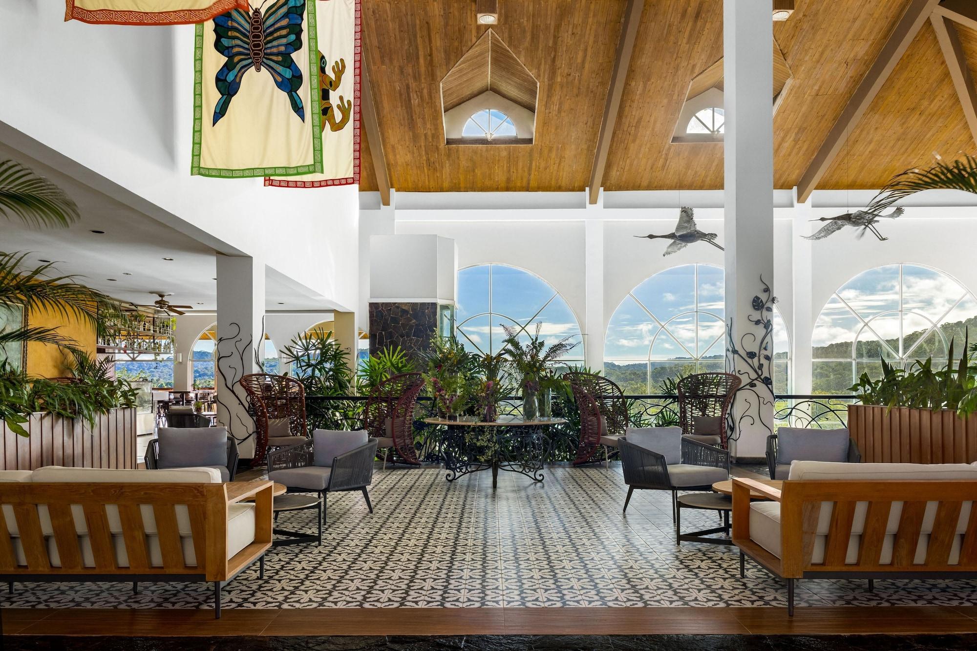 Vista Lobby Gamboa Rainforest Reserve