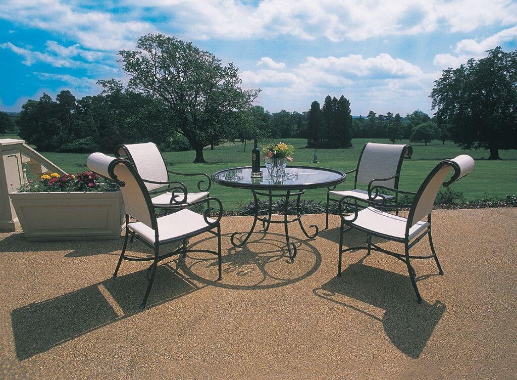 Varios Kilworth House