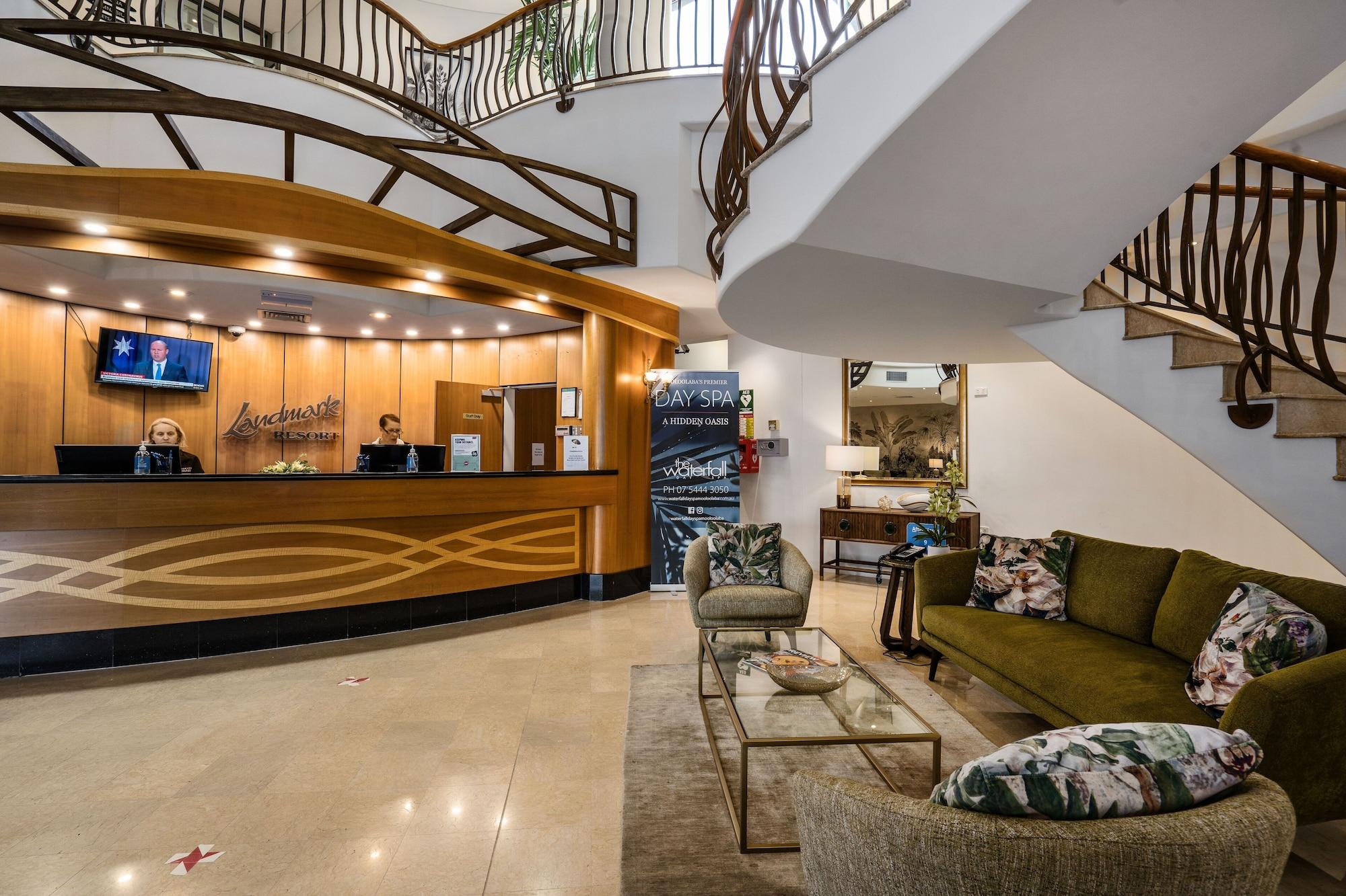 Vista Lobby Landmark Resort