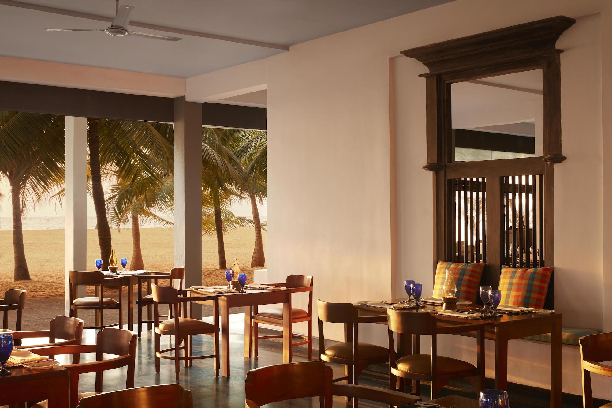 Restaurant Jetwing Blue