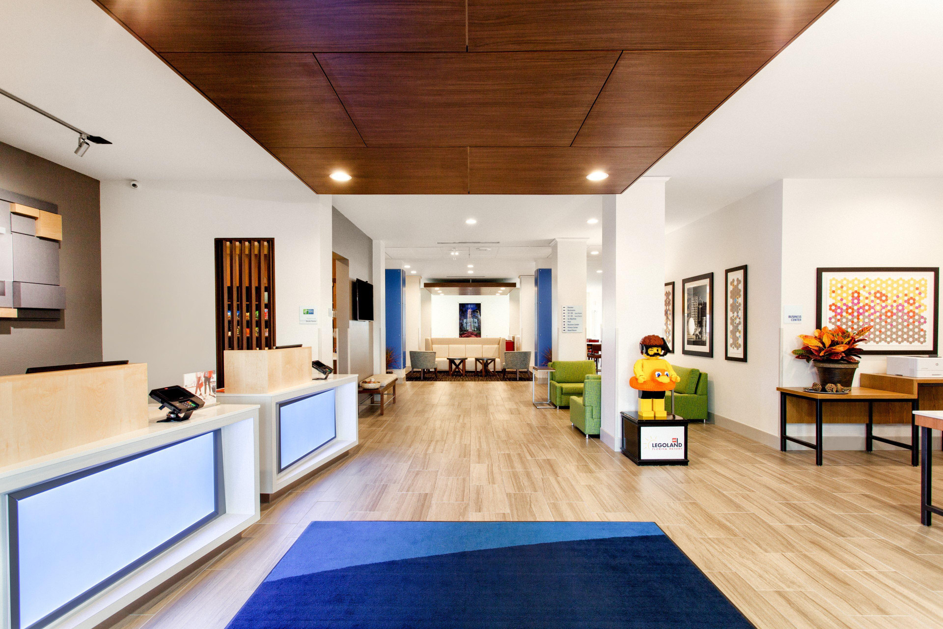 Vista Lobby Holiday Inn Express Lake Wales N-Winter Haven by IHG