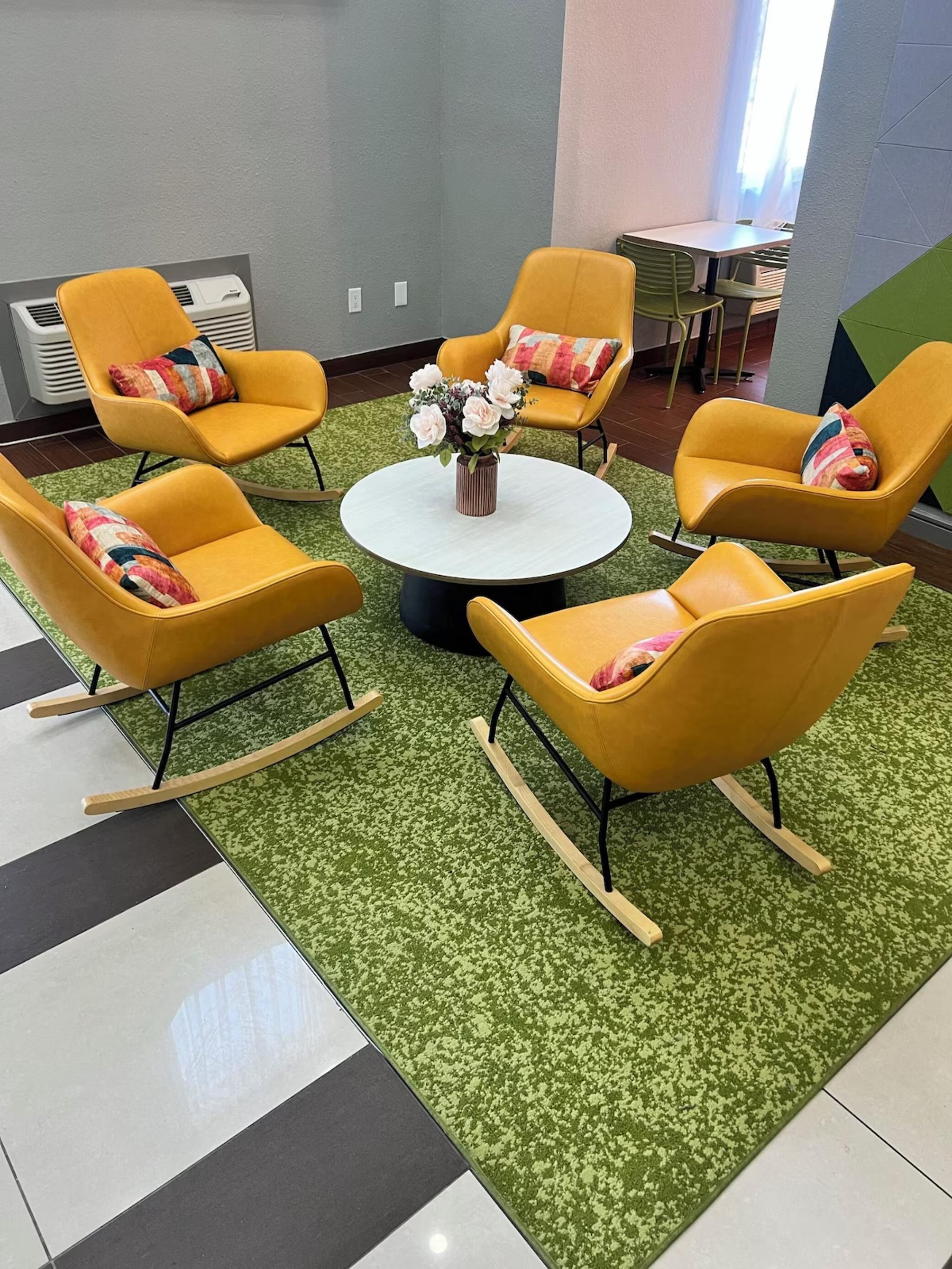 Vista Lobby Spark by Hilton Indianapolis Northeast Fishers