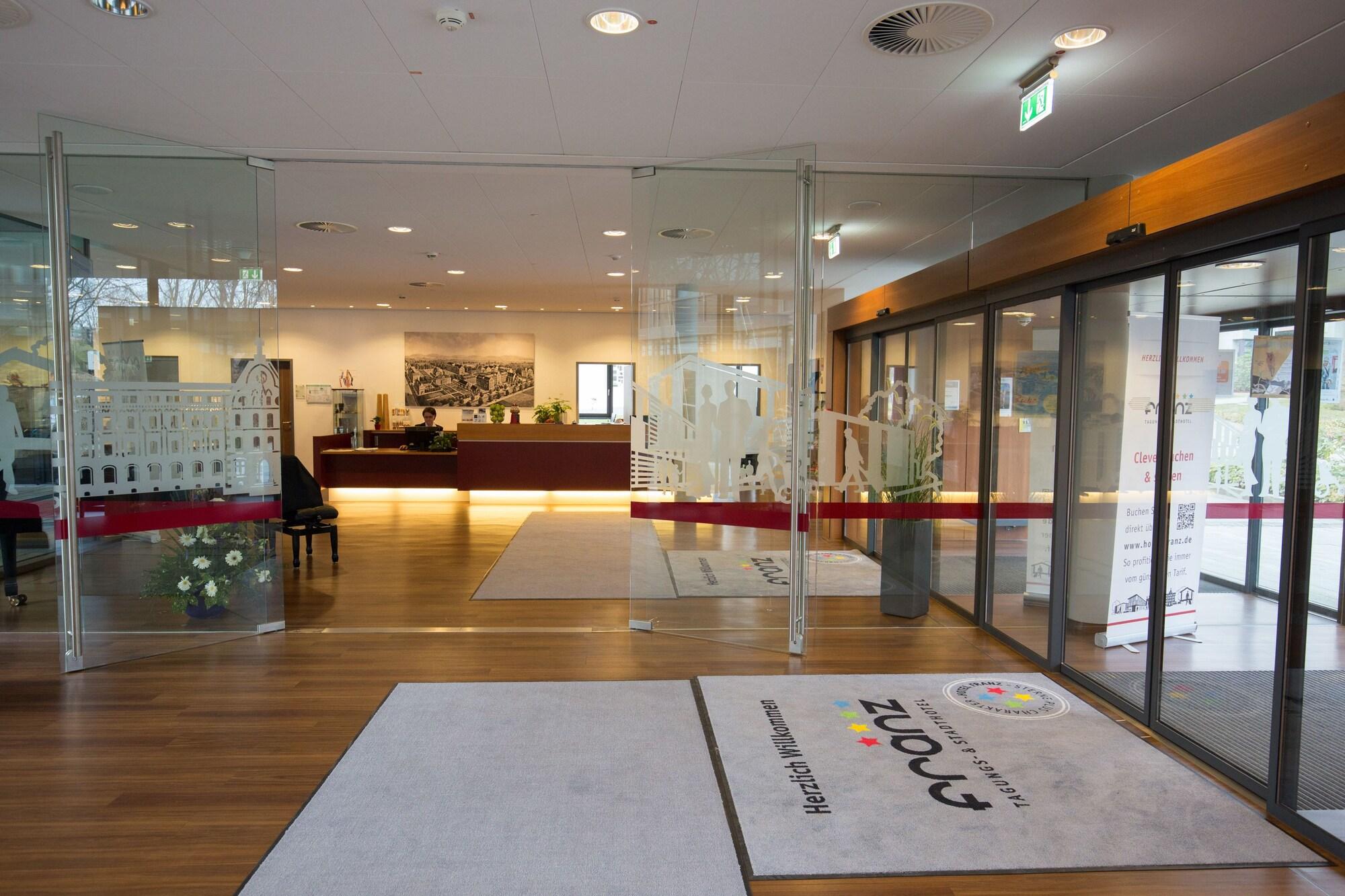 Vista Lobby TOP EMBRACE Hotel Franz Essen