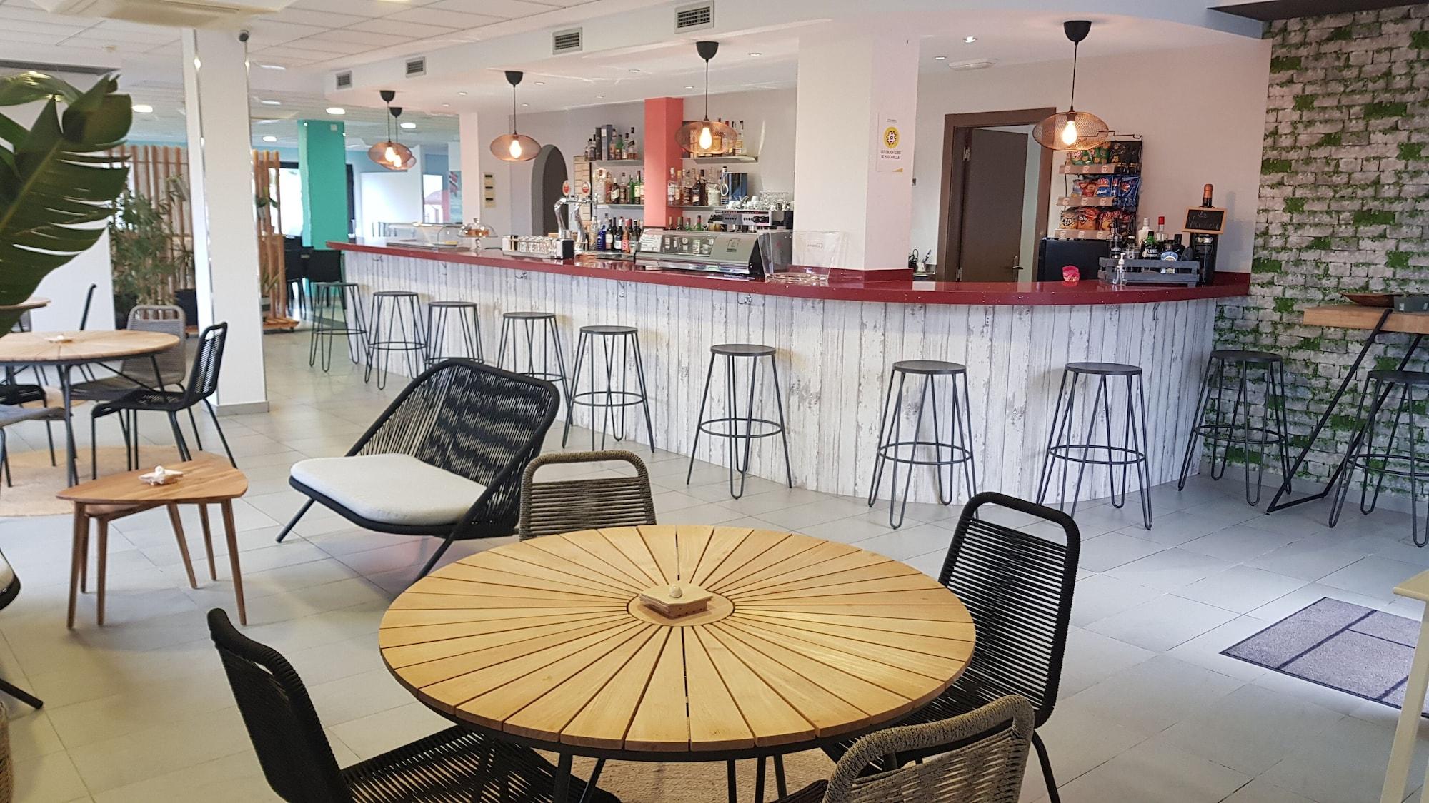 Bar/Salón Calas de Liencres