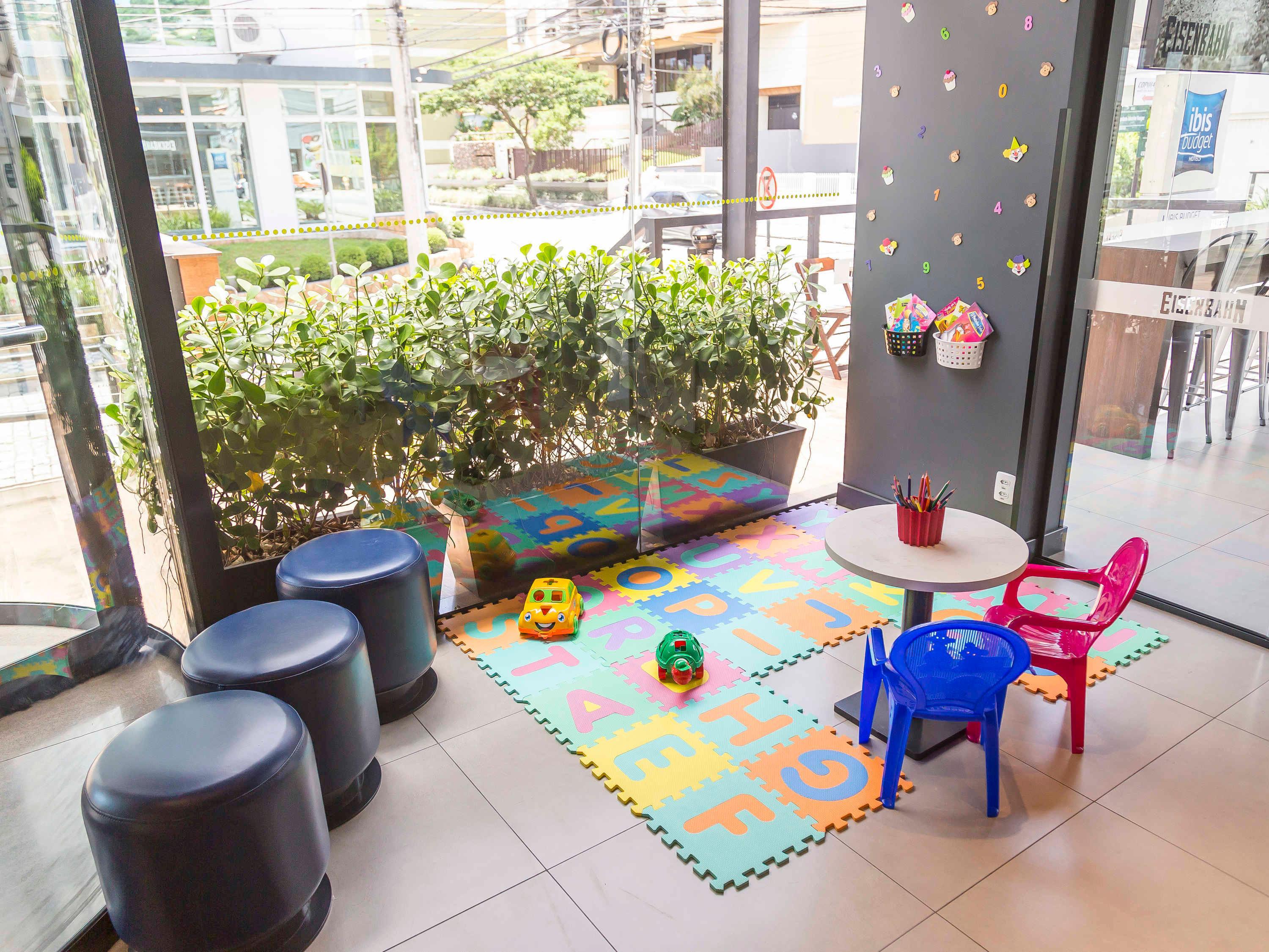 Vista Exterior ibis budget Blumenau