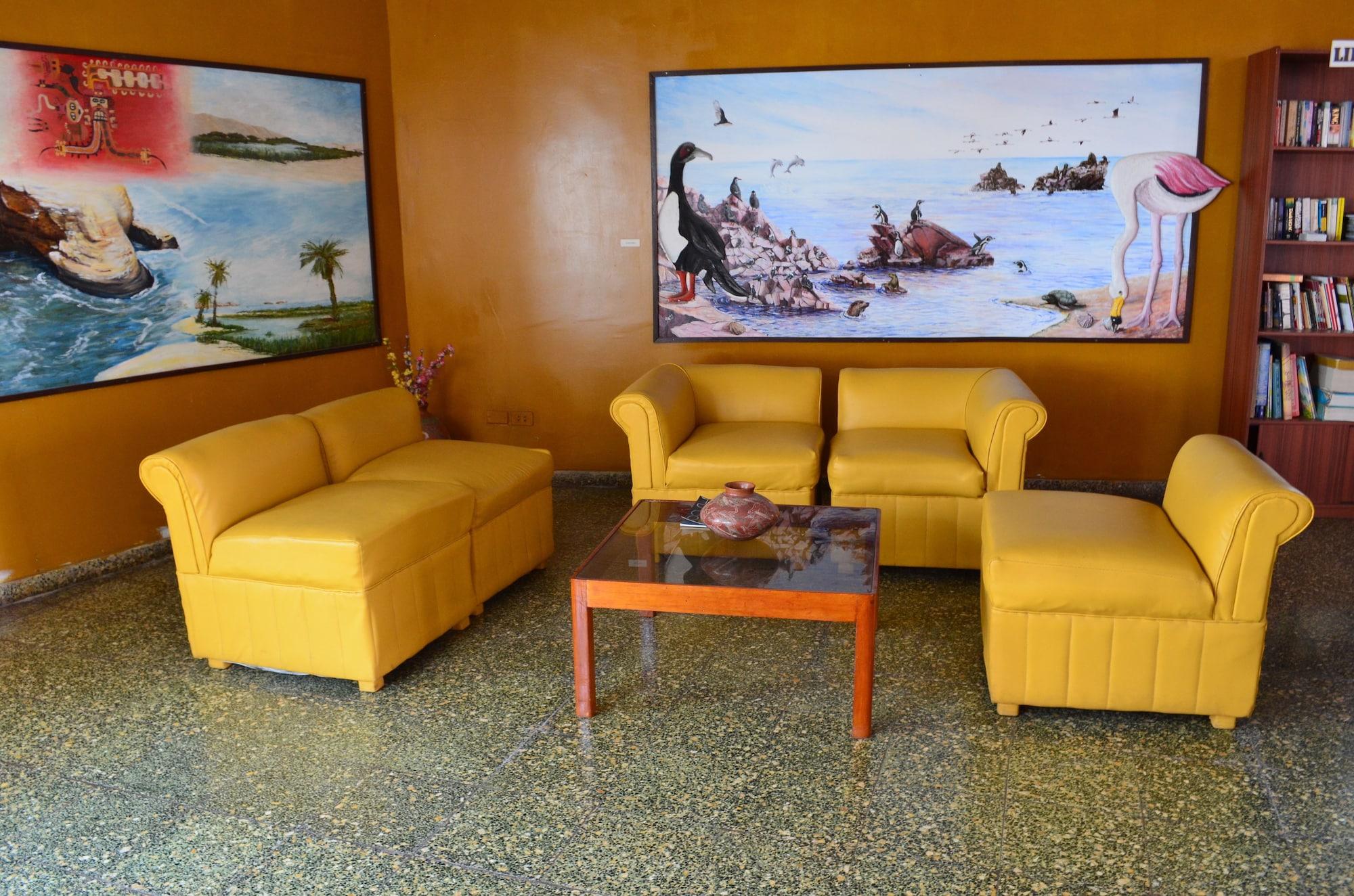 Vista Lobby Miramar