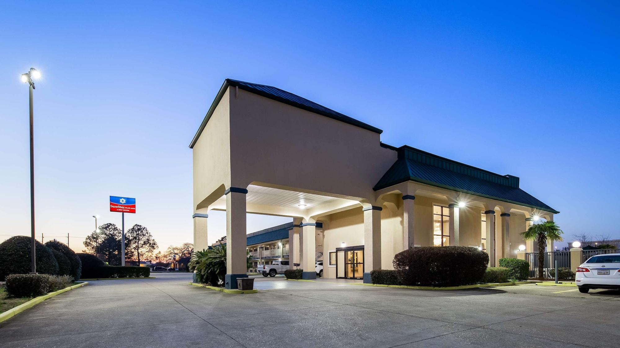Varios SureStay Plus Hotel by Best Western Hammond