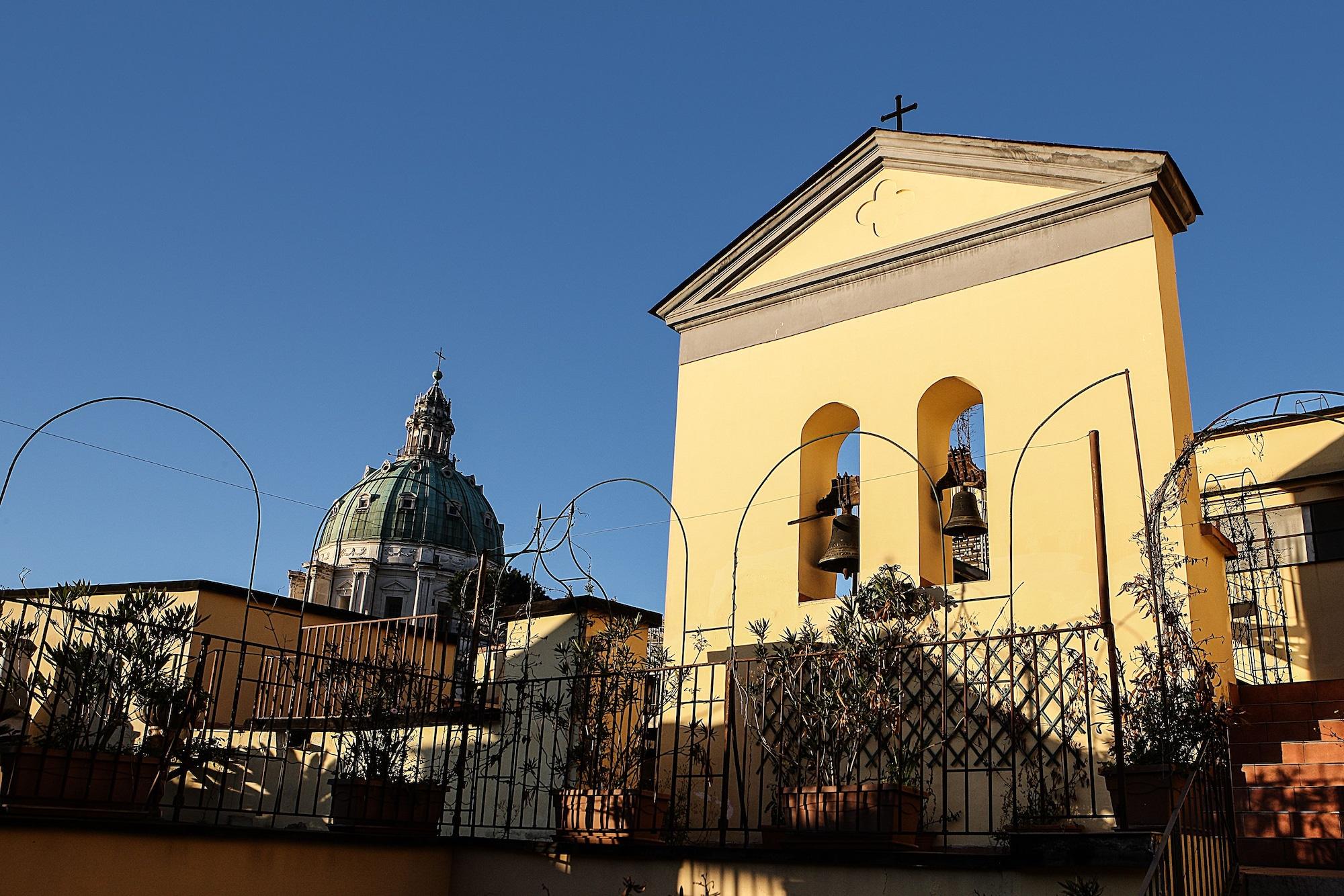 Vista Exterior Grand Hotel Capodimonte