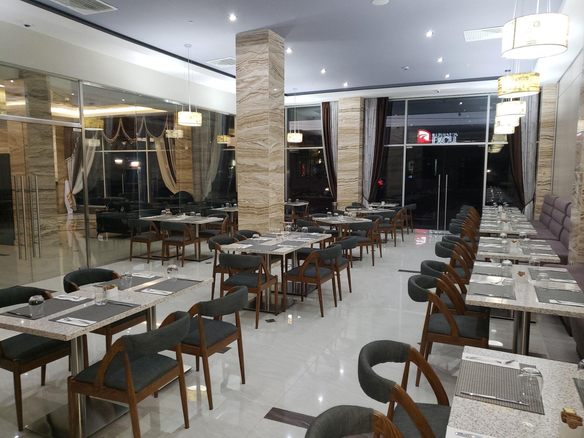 Restaurant Hotel City Plaza & Suites