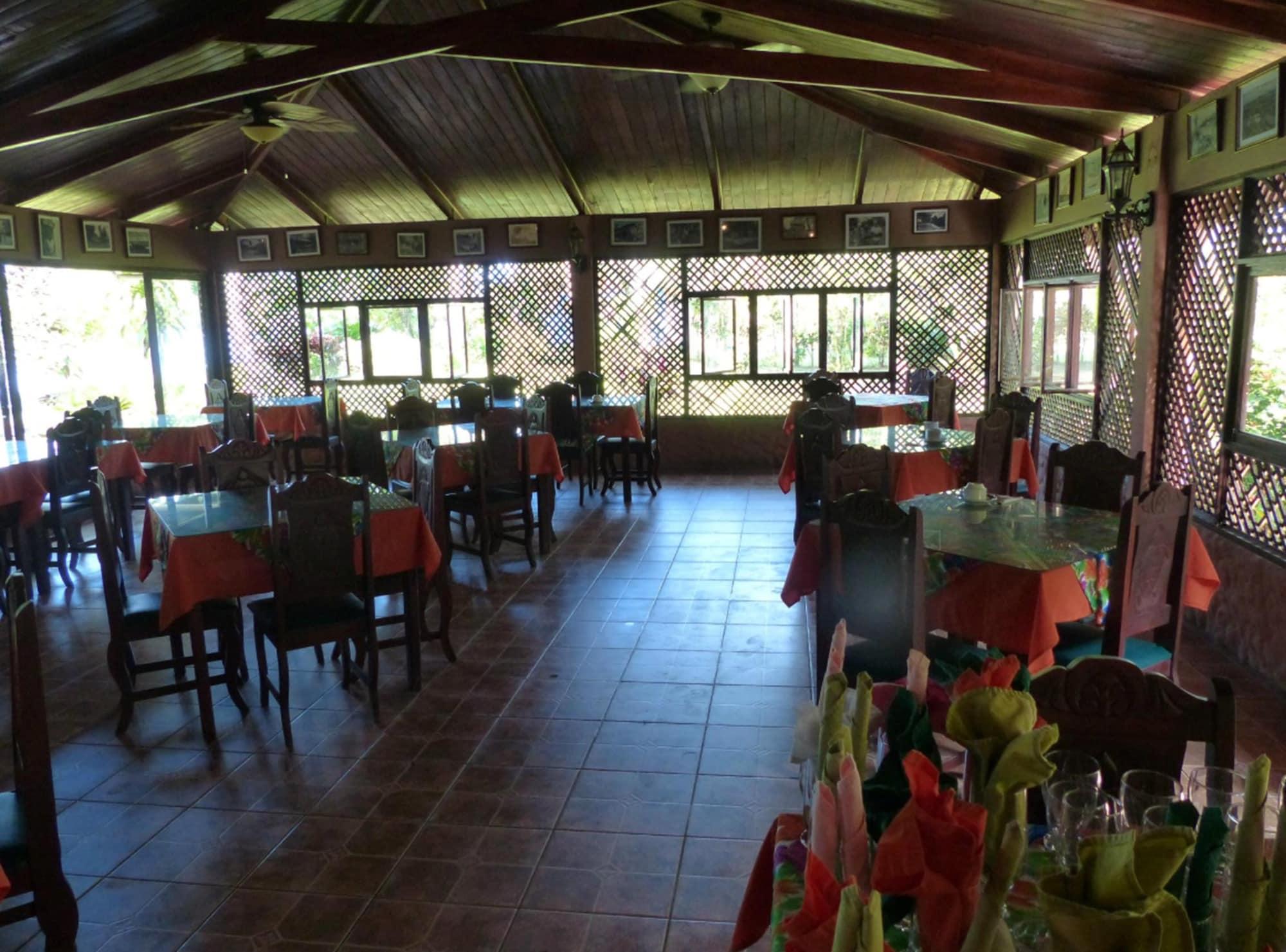 Restaurant Miss Junies Lodge