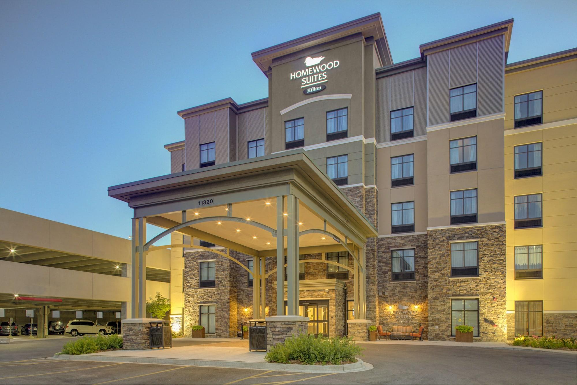 Vista Exterior Homewood Suites by Hilton Wauwatosa Milwaukee