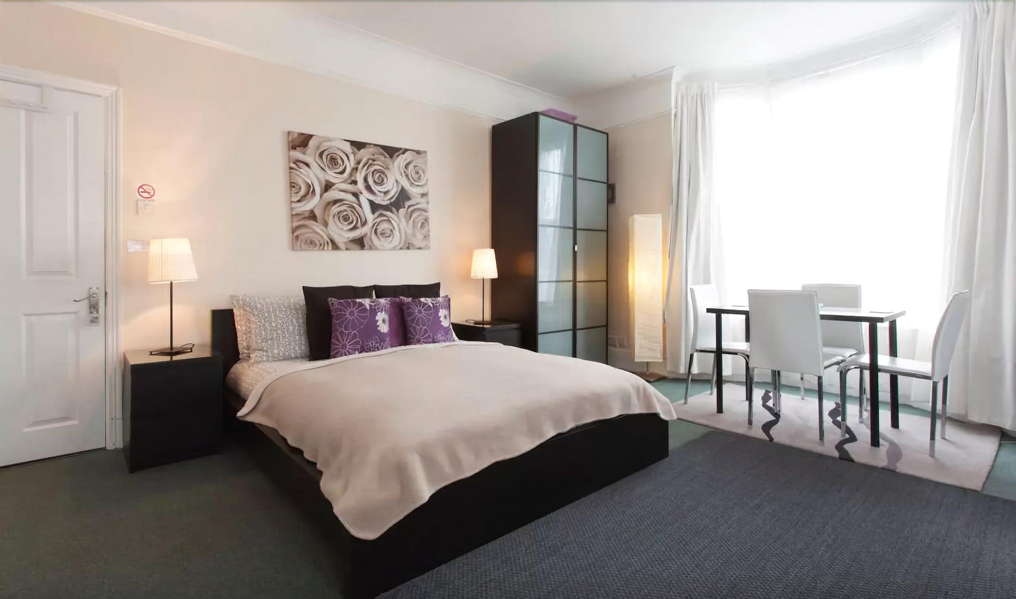 Vista Exterior Home2Home-Rooms