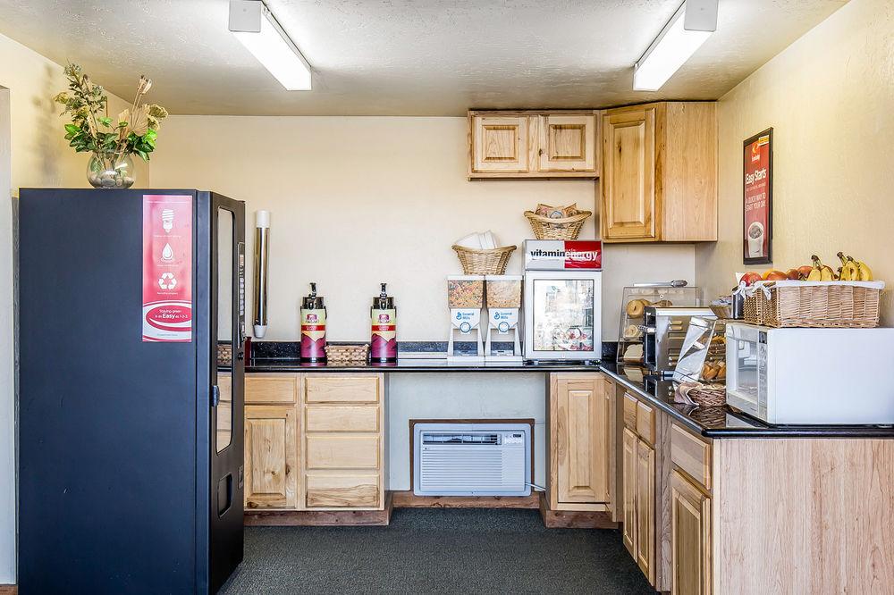 Restaurant Econo Lodge Inn & Suites Kalispell - Glacier National Park Gateway