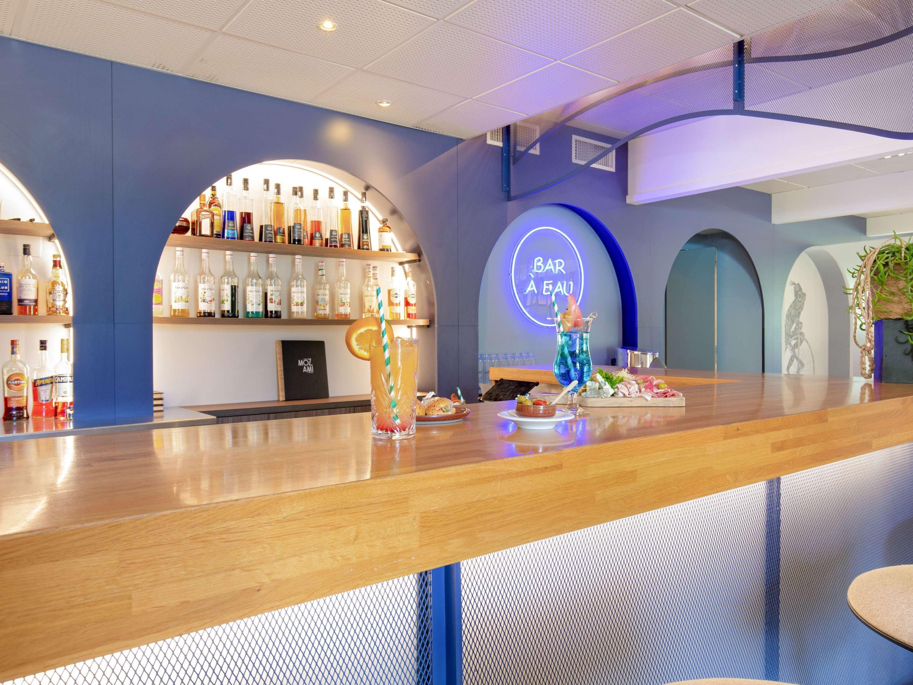 Bar/Salón Hotel Novotel Aix en Provence Pont de l'Arc Fenouillères