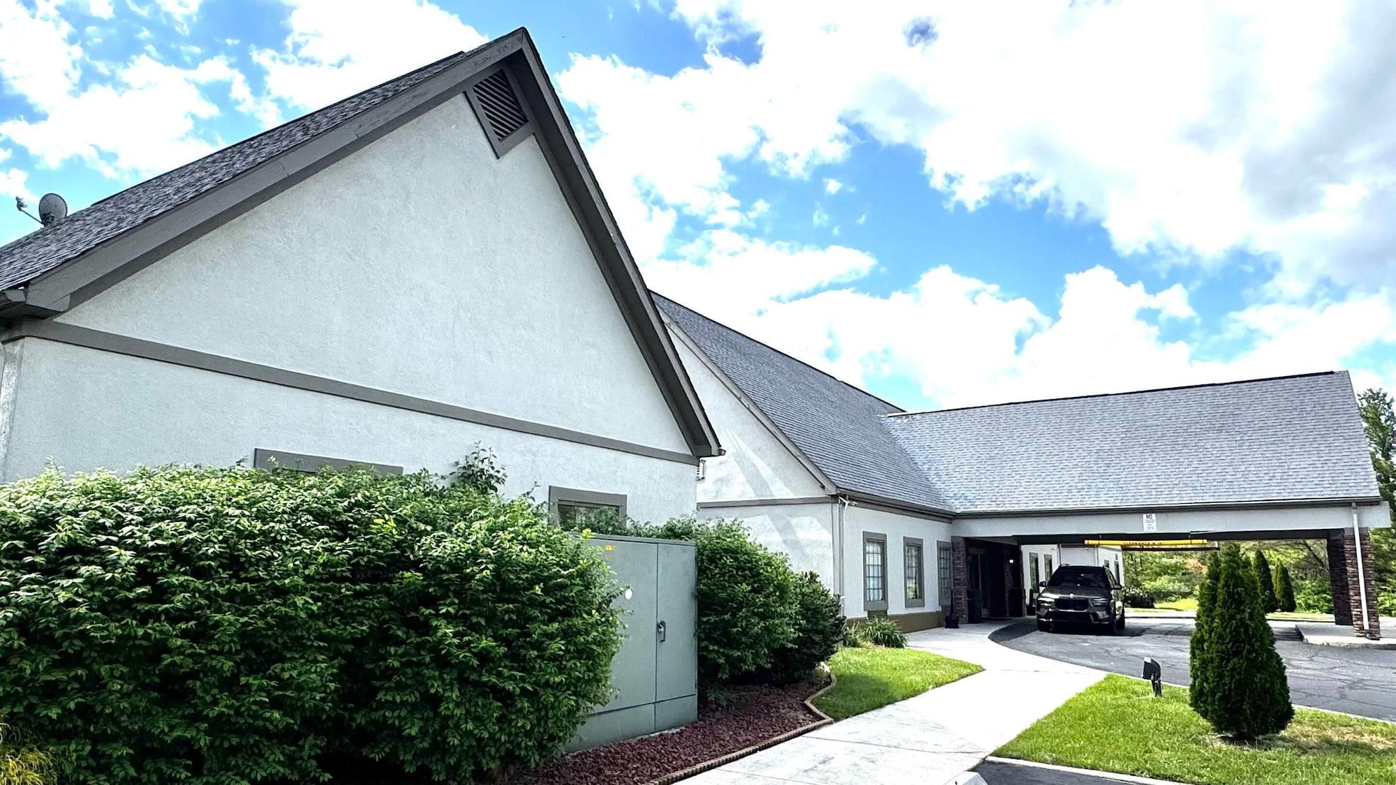 Vista Exterior Deluxe Inn Wytheville