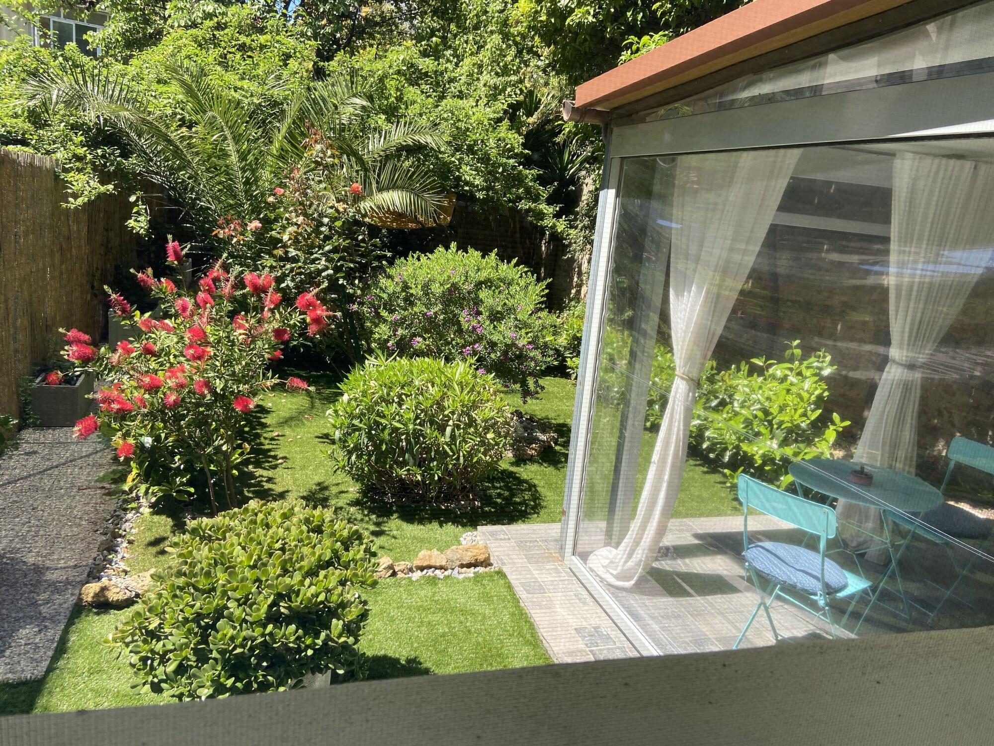 Vista Exterior Paradise Inn